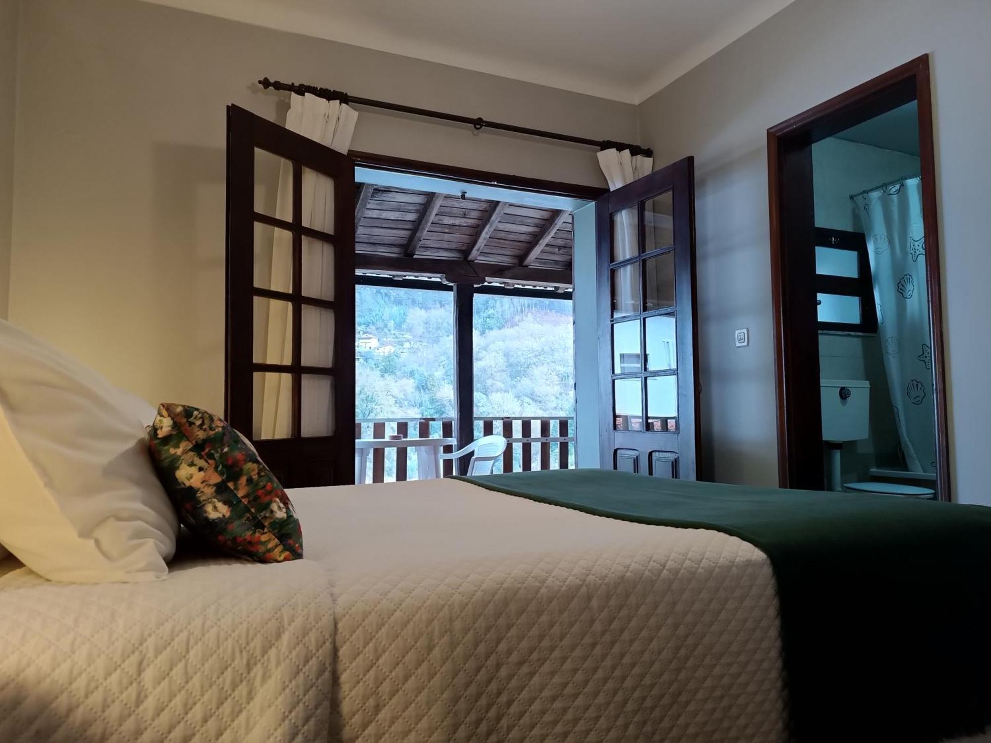 Sao Miguel Do Geres Hotel Bilik gambar